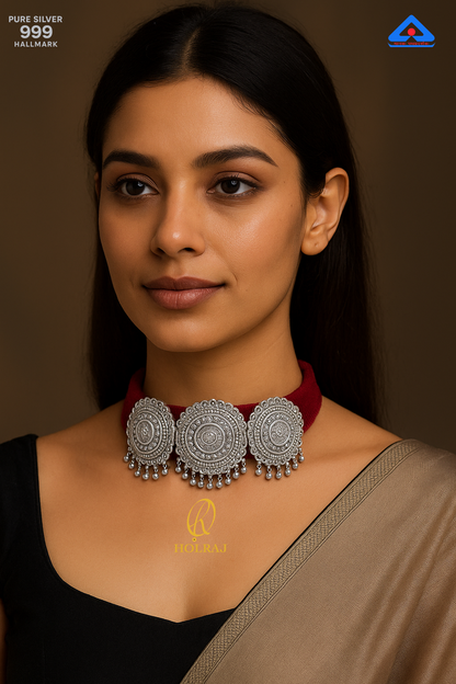 Woman wearing Holraj branded ChandraKala™ Galoband 999 Hallmark Pure Silver Medallion Choker Necklace – Handcrafted Indian Jewellery.